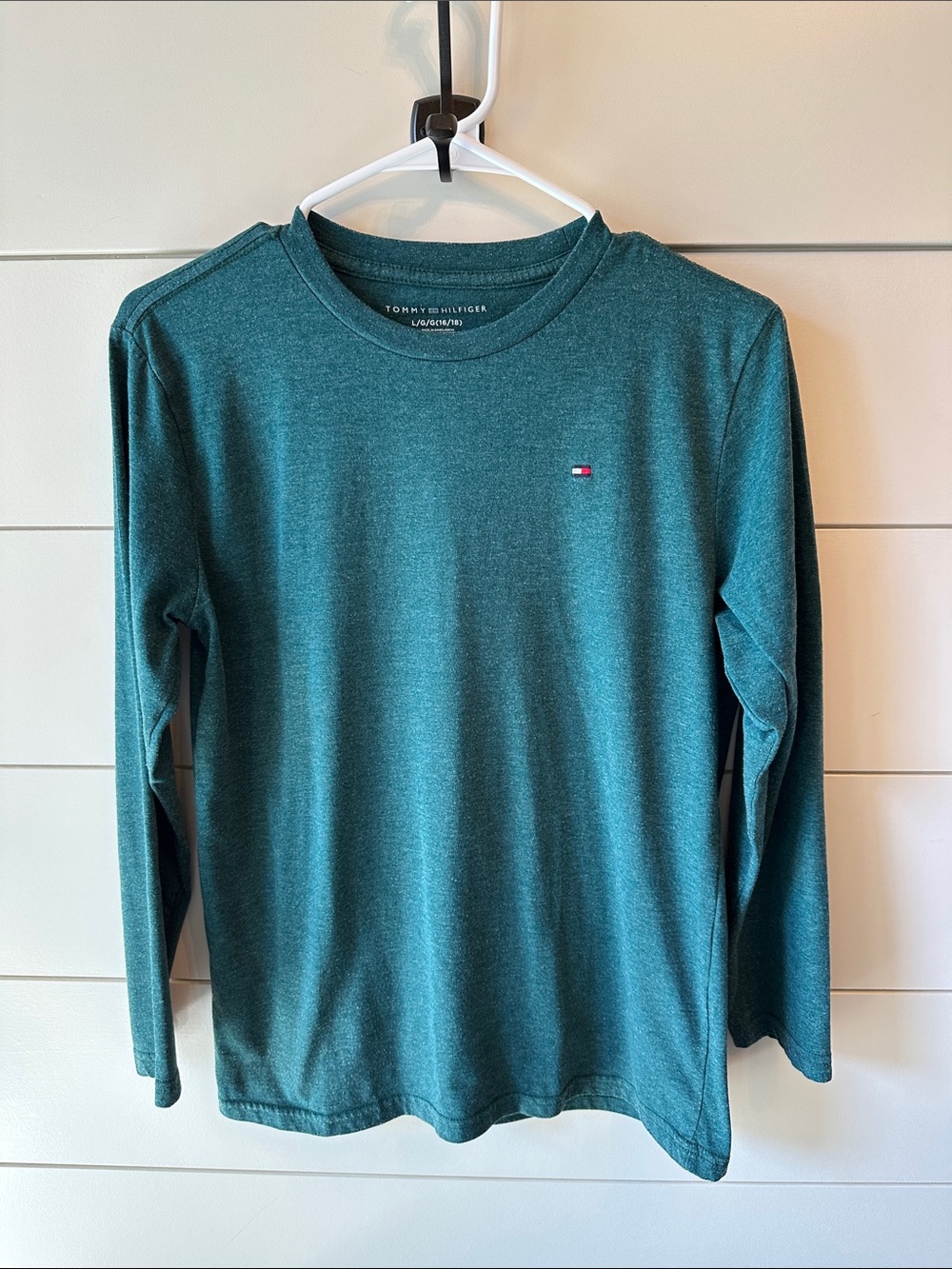 Tommy Hilfiger boys Long Sleeve tee
